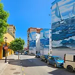 One Bedroom * 丰希罗拉